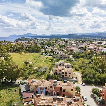 Bilocale 10 al mare con veranda Àrbatax Esterno foto